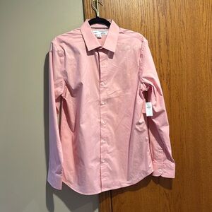 Old Navy men’s dress shirt ￼